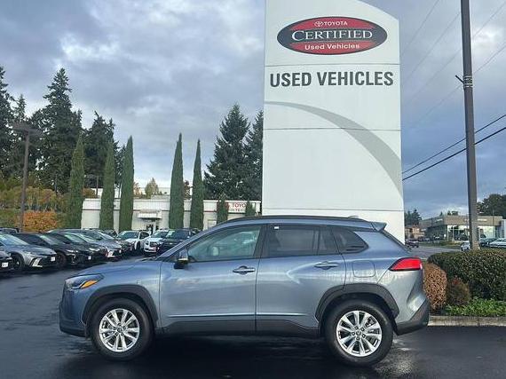 TOYOTA COROLLA CROSS 2022 7MUCAABG4NV037623 image